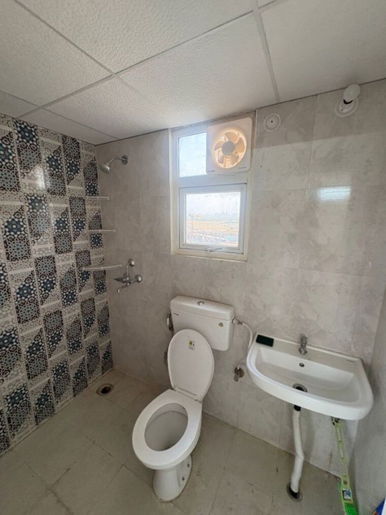 Bathroom, signature-the-millennia-3 2 Bedroom 1000 Sq.Ft. Apartment In Sector 37d Gurgaon 10399284