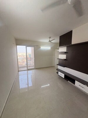 Room in 2 BHK Apartment at Signature The Millennia 3, Sector 37d – for Rent