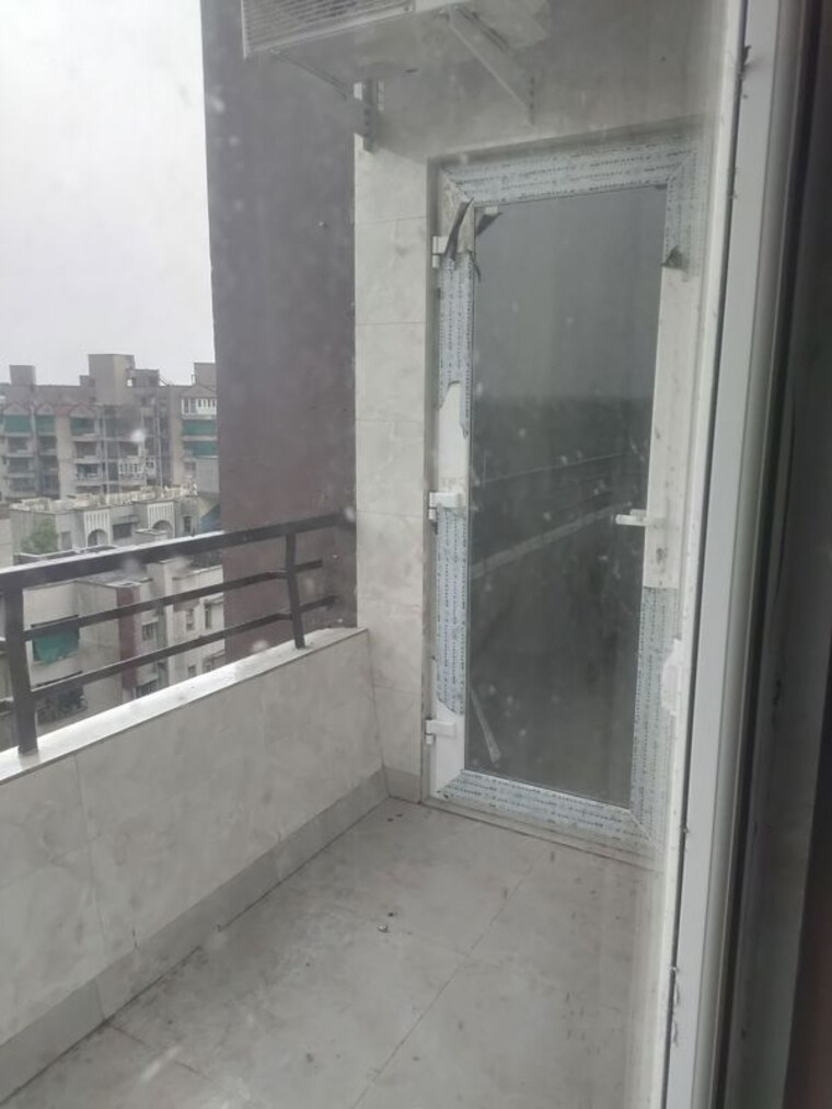 Balcony, bptp-discovery-park 3 Bedroom 1876 Sq.Ft. Apartment In Sector 80 Faridabad 10389684