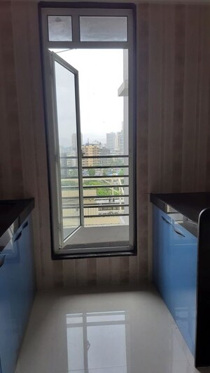 Room in 2 BHK Apartment at Dhamji Shamji Mahavir Spring Tulip Phase 1, Pokhran Road No Two – for Rent
