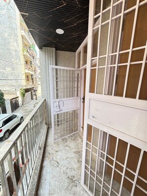 Balcony in 3 BHK Builder Floor at Palm Residency Chhatarpur, Chattarpur – for Rent
