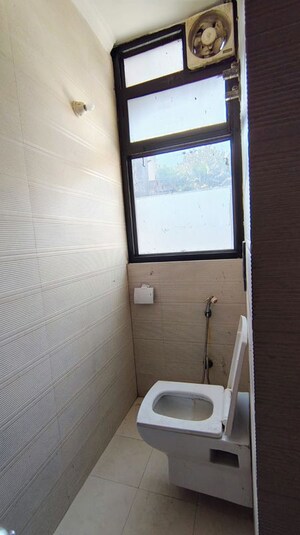 Bathroom in 4 BHK Apartment at Sector 6 Dwarka – for Rent