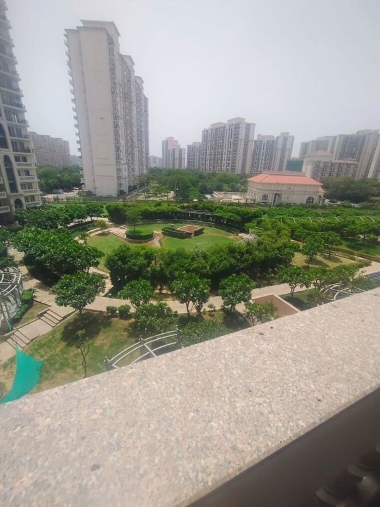 Garden, dlf-regal-gardens 3 Bedroom 1820 Sq.Ft. Apartment In Sector 90 Gurgaon 10399403