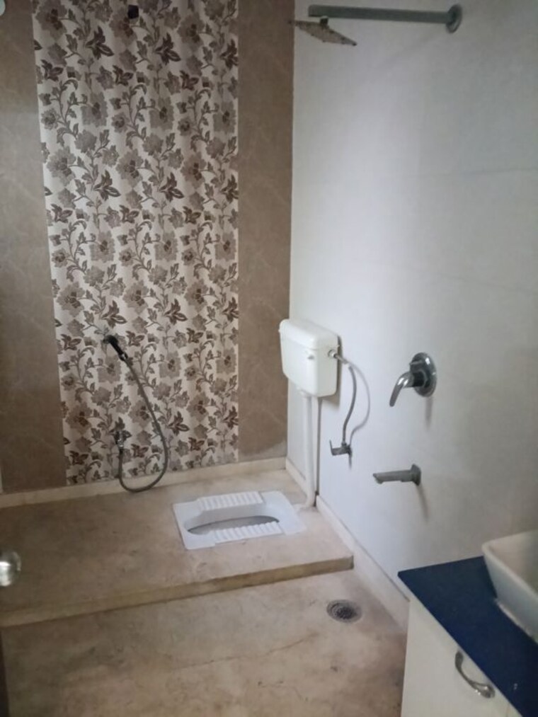 Bathroom, rwa-apartments-sector-26 2 Bedroom 1600 Sq.Ft. Villa In Sector 26 Noida 10399397