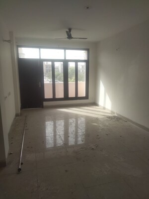 Room in 2.5 BHK Builder Floor at Wave Floors Premium, Wave City – for Sale