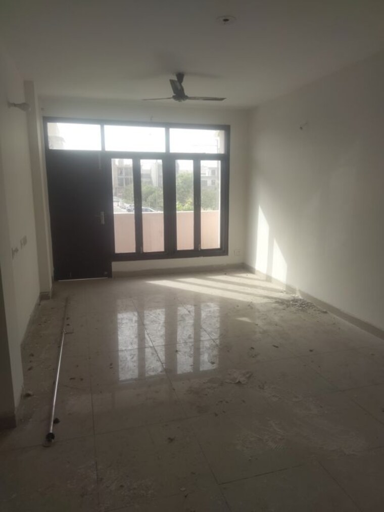 Room, wave-floors-premium 2.5 Bedroom 1284 Sq.Ft. Builder Floor In Wave City Ghaziabad 10399421