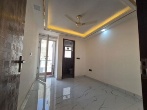 Building Lobby in 2 BHK Builder Floor at Palm Residency Chhatarpur, Chattarpur – for Rent