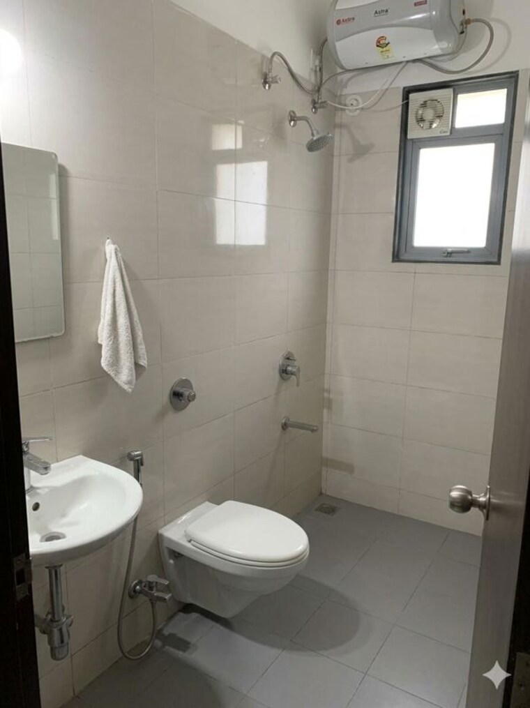 Bathroom, amanora-neo-towers 2 Bedroom 850 Sq.Ft. Apartment In Hadapsar Pune 10399452