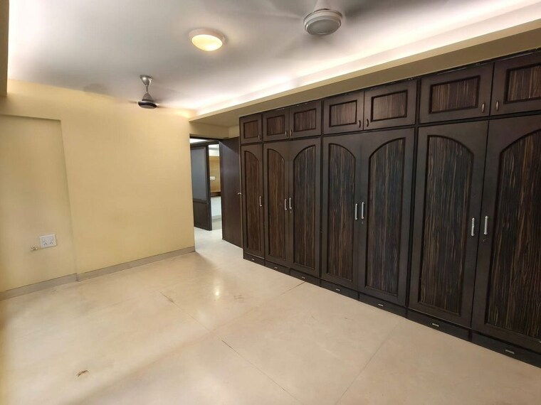 Room, khar west 1 Bedroom 500 Sq.Ft. Apartment In Khar West Mumbai 10399483
