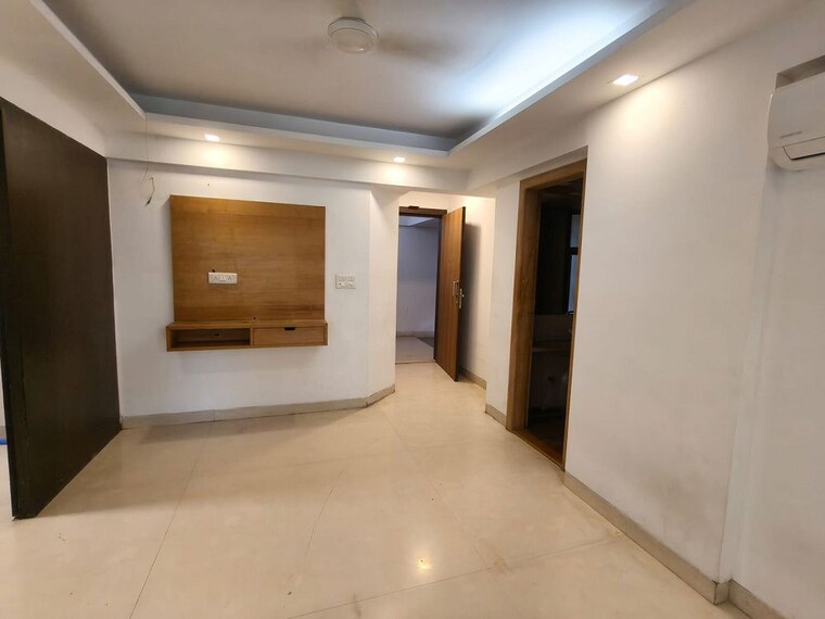 Room, khar west 1 Bedroom 500 Sq.Ft. Apartment In Khar West Mumbai 10399483