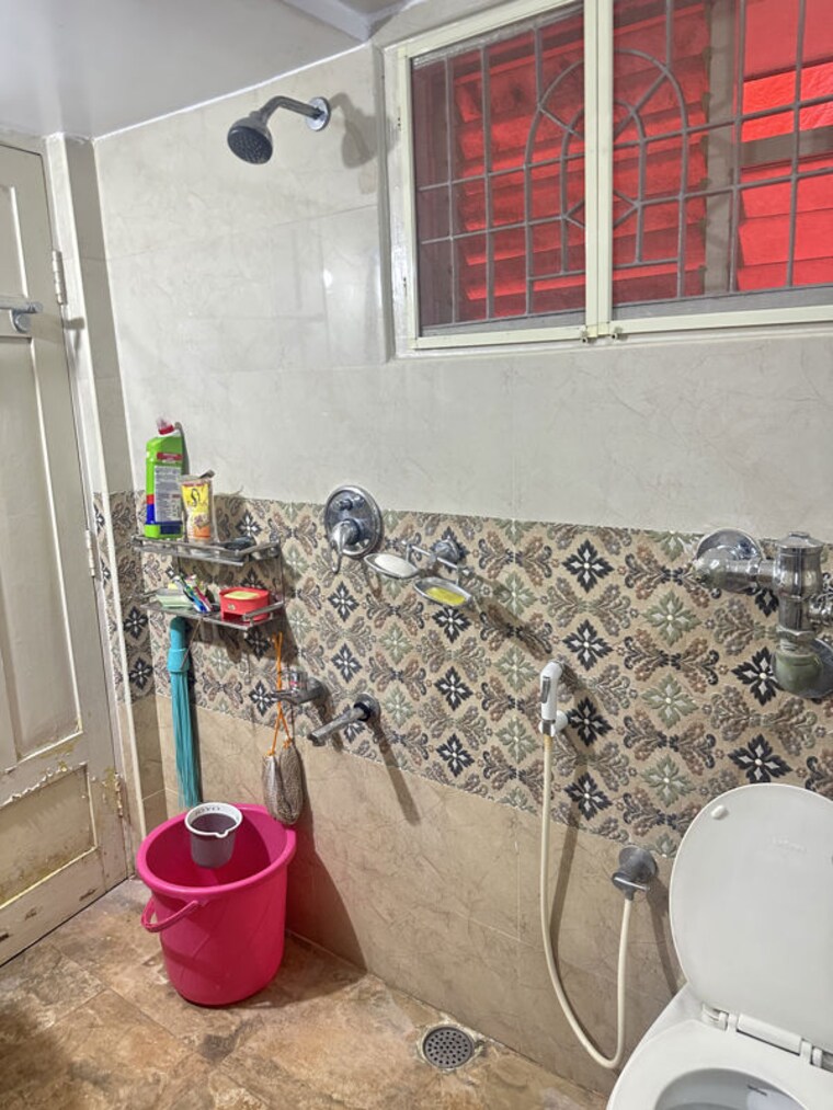 Bathroom, rajaji nagar 3 Bedroom 1200 Sq.Ft. Independent House In Rajaji Nagar Bangalore 10399479