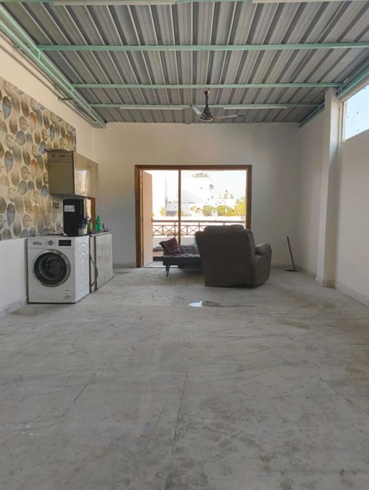  Parking, sector 46 2 Bedroom 160 Sq.Yd. Builder Floor In Sector 46 Gurgaon 10399530