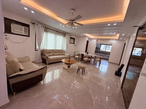 Living Room in 4 BHK Builder Floor at Sector 9 – for Rent