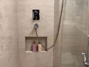 Furnished Amenities in 3 BHK Apartment at Sector 6 Dwarka – for Rent