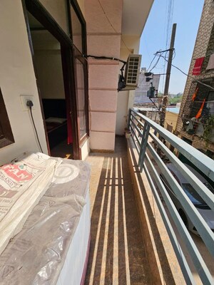 Balcony in 1 BHK Builder Floor at Palm Residency Chhatarpur, Chattarpur – for Rent