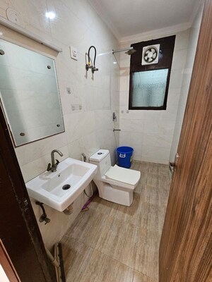 Bathroom in 1 BHK Builder Floor at Palm Residency Chhatarpur, Chattarpur – for Rent