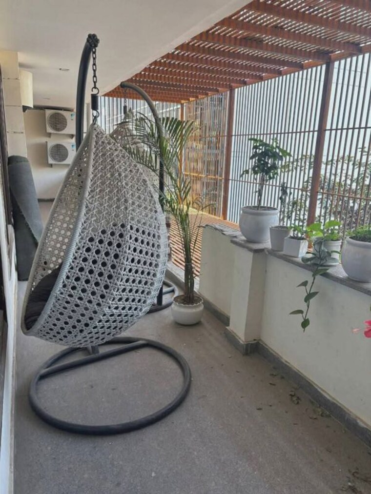 Balcony, saket 1 Bedroom 700 Sq.Ft. Apartment In Saket Delhi 10399593
