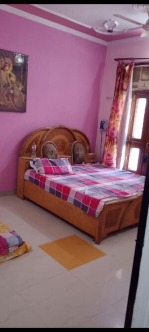 Bedroom in 4 BHK Independent House at New Palam Vihar Phase 1 – for Rent