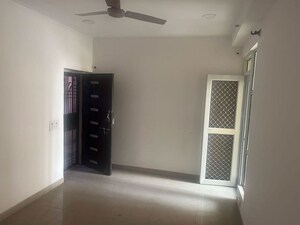 Room in 2 BHK Apartment at Gaur City 2 - 16th Avenue, Sector 16c Greater Noida – for Sale