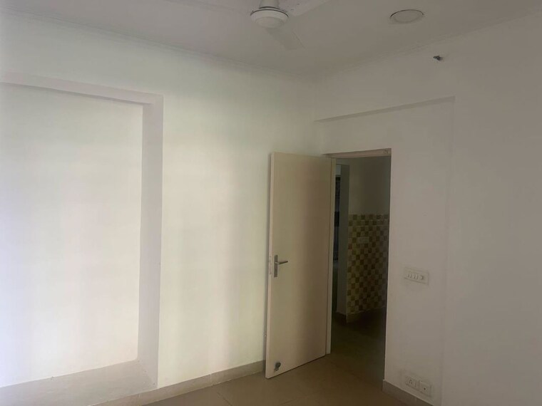 Room, gaur-city-2-16th-avenue 2 Bedroom 890 Sq.Ft. Apartment In Sector 16c Greater Noida Greater Noida 10399597