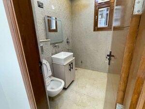 Bathroom in 3 BHK Apartment at Sector 10 Dwarka – for Rent