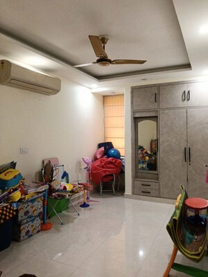 Parking in 3 BHK Apartment at Sector 10 Dwarka – for Rent