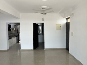 Room in 3 BHK Apartment at Sector 10 Dwarka – for Rent