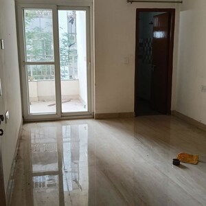 Room in 3 BHK Apartment at Sector 10 Dwarka – for Rent