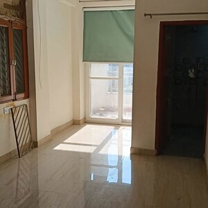 Room in 3 BHK Apartment at Sector 10 Dwarka – for Rent
