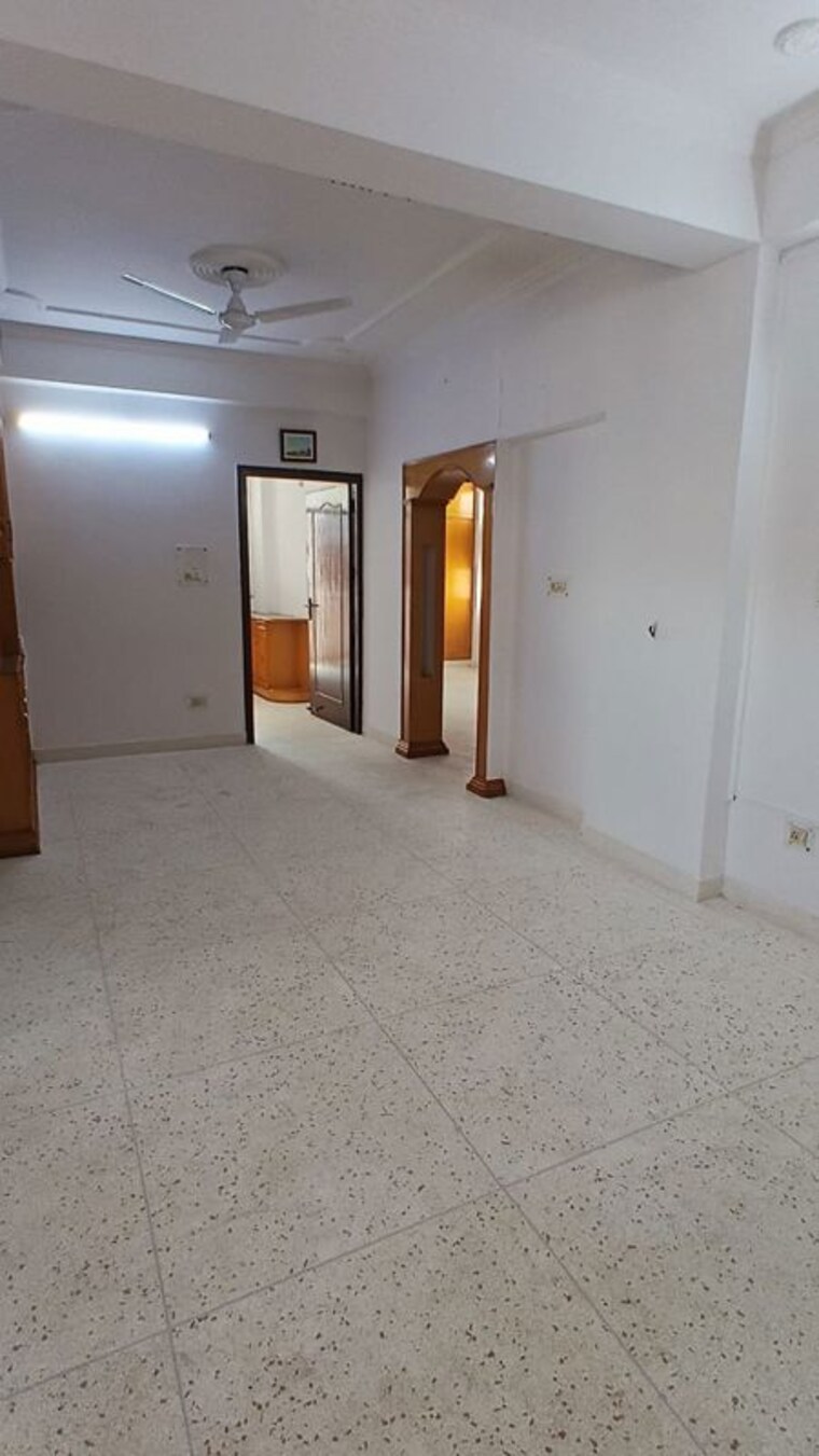 Room, sector 10 dwarka 3 Bedroom 1800 Sq.Ft. Apartment In Sector 10 Dwarka Delhi 10399605