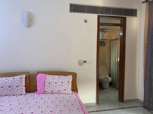 Room in 3 BHK Apartment at Jawahar Nagar – for Rent