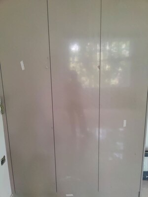Furnished Amenities in 3 BHK Builder Floor at Nehru Enclave – for Rent