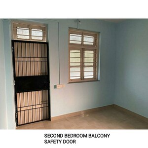 Room in 2 BHK Apartment at Pestom Sagar Colony, Chembur – for Rent