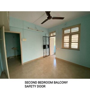 Room in 2 BHK Apartment at Pestom Sagar Colony, Chembur – for Rent