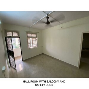 Team Area in 2 BHK Apartment at Pestom Sagar Colony, Chembur – for Rent