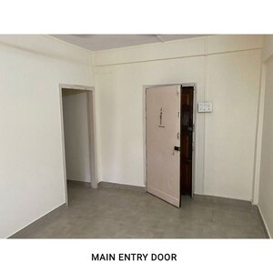 Room in 2 BHK Apartment at Pestom Sagar Colony, Chembur – for Rent