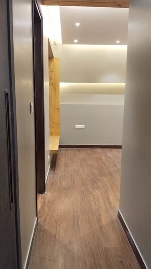 Room in 3 BHK Apartment at Sector 10 Dwarka – for Rent