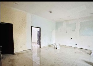 Room in 3 BHK Independent House at New Palam Vihar Phase 1 – for Rent