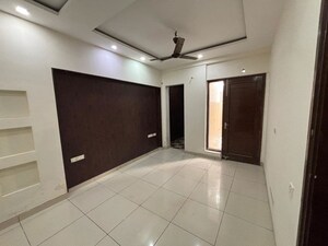 3 BHK Builder Floor For Rent in Sector 57