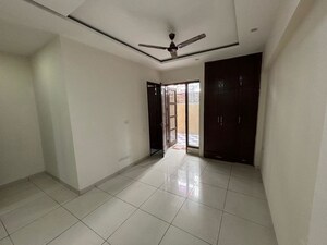 Bedroom in 3 BHK Builder Floor at Sector 57 – for Rent