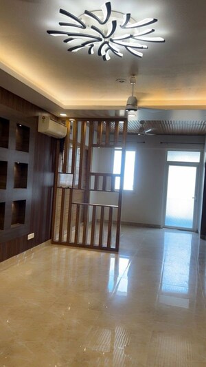 Room in 4 BHK Builder Floor at BPTP Park Elite Floors, Sector 85 – for Sale