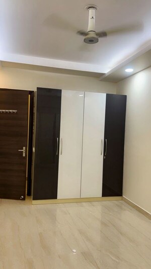 Building Lobby in 4 BHK Builder Floor at BPTP Park Elite Floors, Sector 85 – for Sale