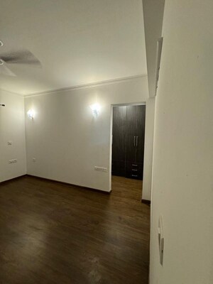 Room in 3.5 BHK Apartment at ATS Le Grandiose, Sector 150 – for Rent