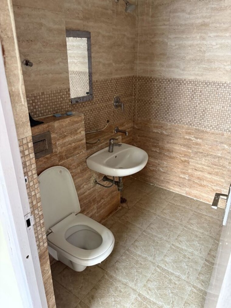Bathroom, sam-palm-olympia 2 Bedroom 893 Sq.Ft. Apartment In Sector 16c Greater Noida Greater Noida 10399732