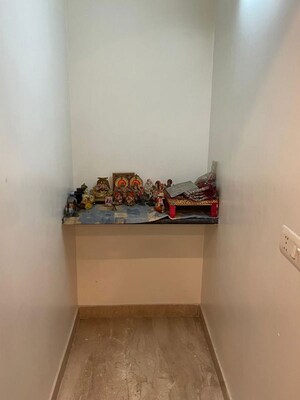 Room in 3 BHK Builder Floor at East Patel Nagar – for Rent