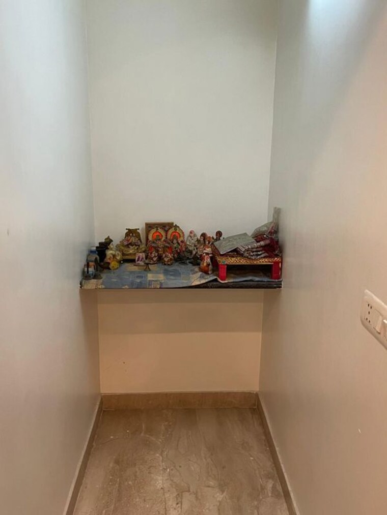 Room, east patel nagar 3 Bedroom 1800 Sq.Ft. Builder Floor In East Patel Nagar Delhi 10383598
