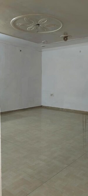 Room in 2 BHK Builder Floor at Lda Colony – for Rent