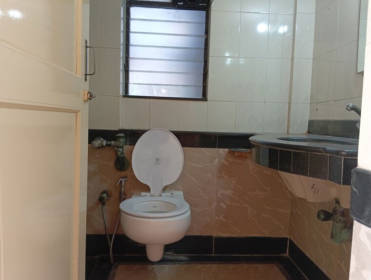 Bathroom, serenity-heights 3 Bedroom 1200 Sq.Ft. Apartment In Malad West Mumbai 10399748