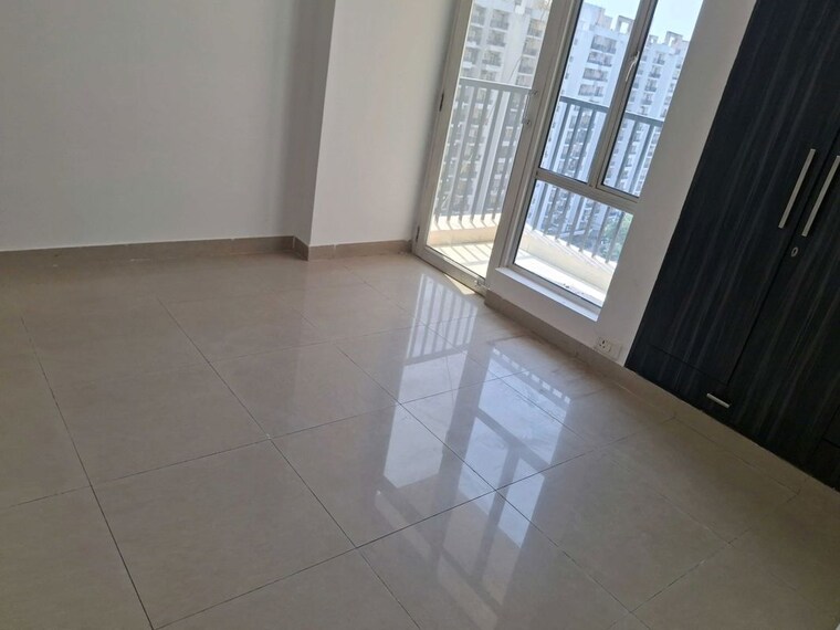 Balcony, gaur-city-4th-avenue 2.5 Bedroom 1175 Sq.Ft. Apartment In Sector 4 Greater Noida Greater Noida 10399759