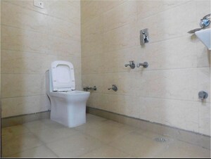 Bathroom in 2.5 BHK Builder Floor at Jawahar Nagar – for Rent